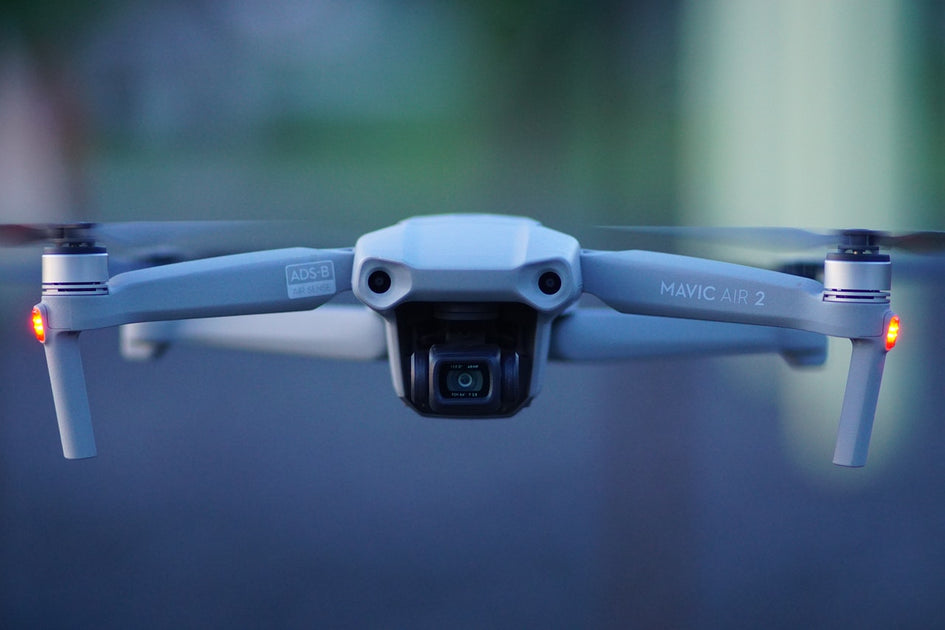 FPV Drones vs. Regular Drones (Explained for Beginners) – Droneblog